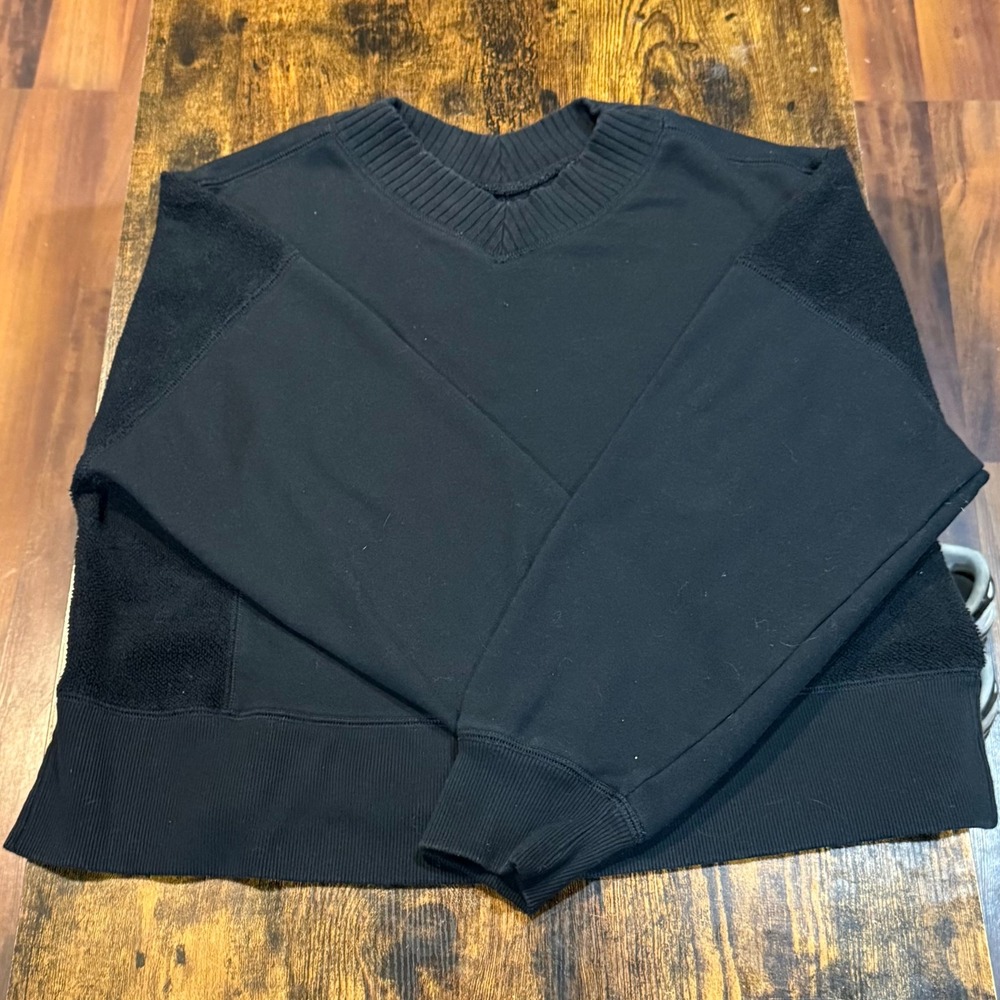 Aerie Womens Black Oversized Mixed Media V-Neck Sweatshirt Size Medium Cozy